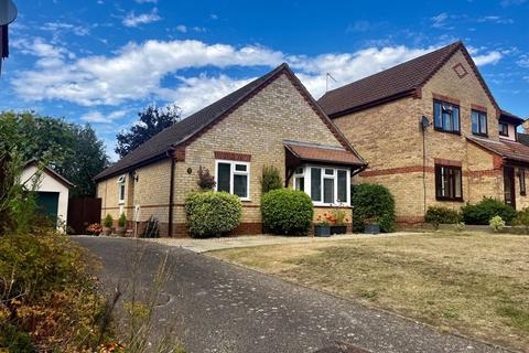 3 bedroom detached bungalow for sale, Howes Avenue, Thurston