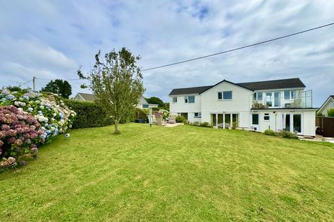 5 bedroom detached bungalow for sale, Old Carnon Hill, Carnon Downs