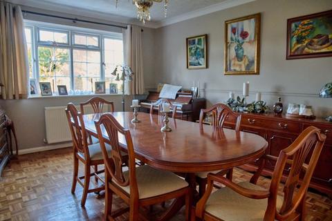 4c Downs Road, Epsom, KT18 5HE