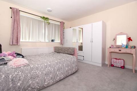 4 Calthorpe Close, Walsall, WS5 3LT