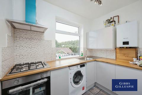 2 bedroom maisonette to rent, Oxford Road, Gerrards Cross