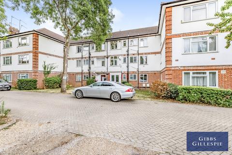 2 bedroom flat to rent, Northcote, Pinner