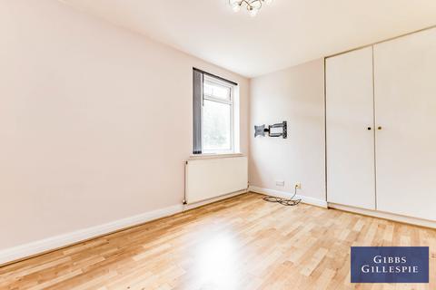 2 bedroom flat to rent, Northcote, Rickmansworth Road, Pinner