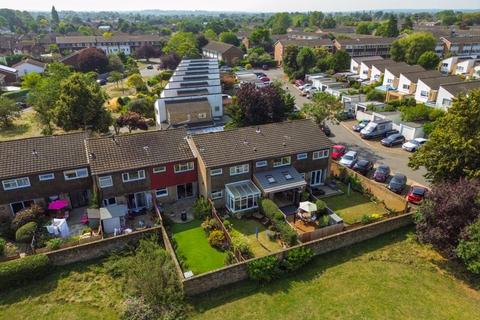 3 bedroom terraced house for sale, Buckingham Gardens, West Molesey