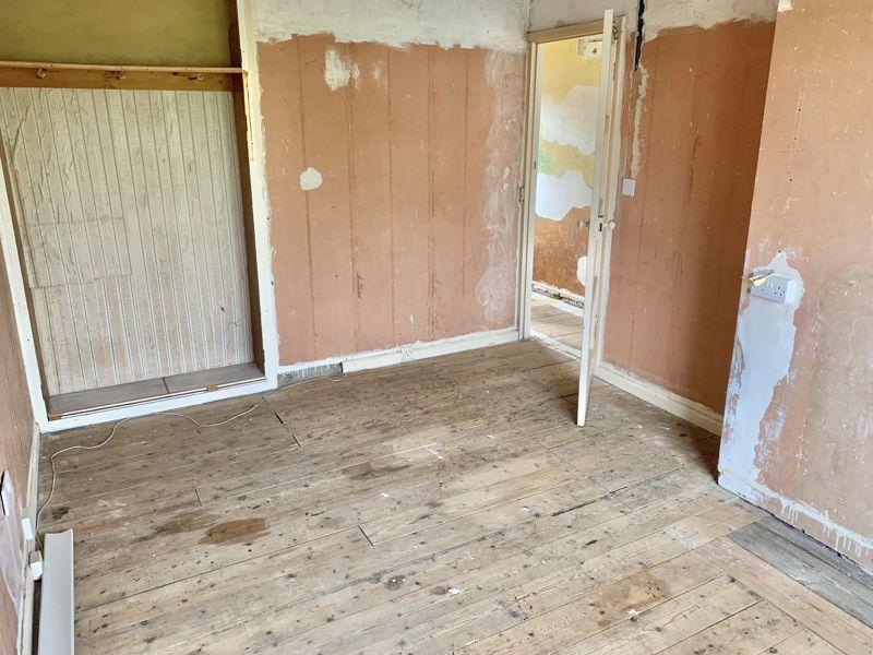 Bedroom One - 3