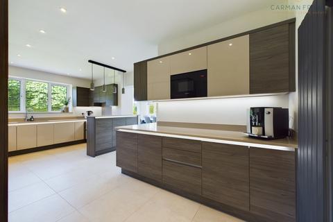 Acresfield Acres Lane, Upton, Chester, CH2 1LJ