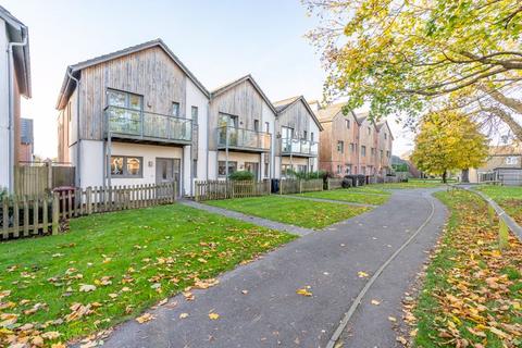 3 bedroom semi-detached house for sale, Lloyd Road, Chichester, PO19