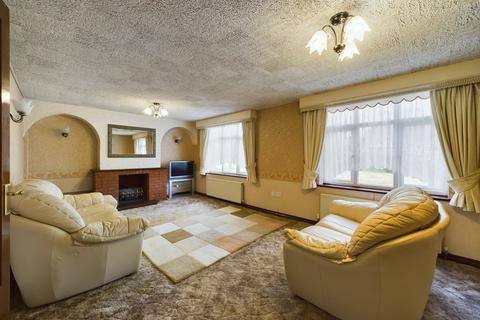 11 Larkfield, Corringham, Stanford-le-hope, SS17 9EA