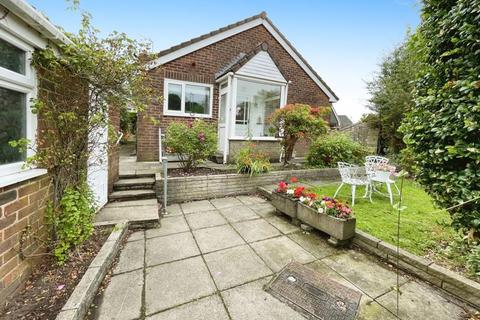 2 bedroom detached bungalow for sale, Middleton Close, Radcliffe