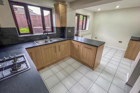 3 bedroom detached house for sale, Crampton Court, Oswestry