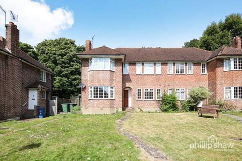 2 bedroom ground floor maisonette for sale, Springfield Close, Stanmore, HA7