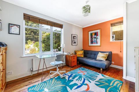 50 Studland Road, London, W7 3QX