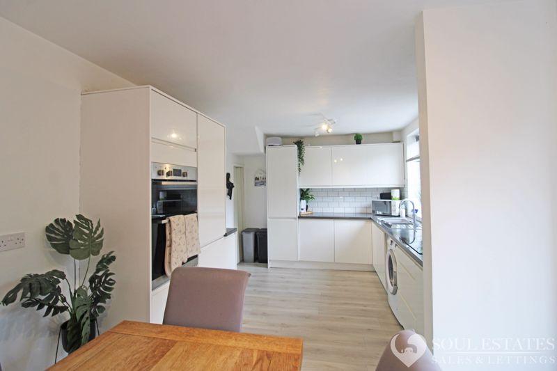 Kitchen &amp; DIning...
