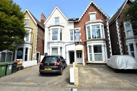 1 bedroom flat to rent, Victoria Road South, Hampshire PO5