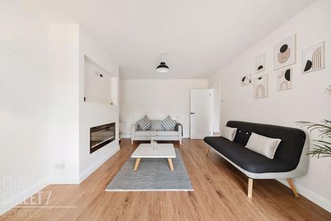 29 Dunmow Gardens, West Horndon, Brentwood, CM13 3NL