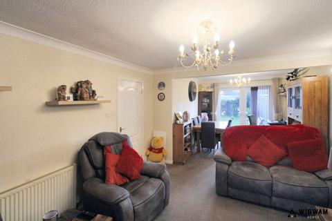 3 bedroom property for sale, Clarondale, Hull, HU7