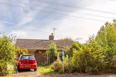 3 bedroom detached bungalow for sale, Parkside, Christchurch, BH23