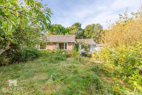 3 bedroom detached bungalow for sale, Parkside, Christchurch, BH23