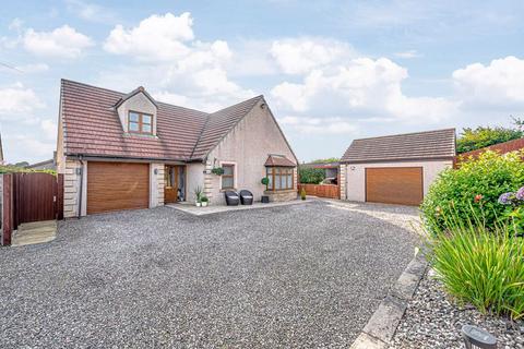 4 bedroom detached villa for sale, West End, Main Street, Star