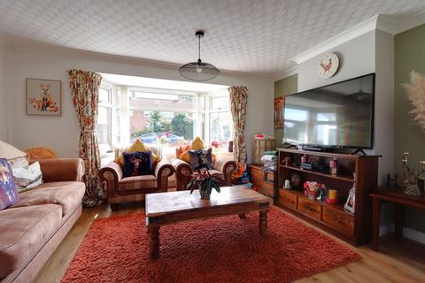 3 bedroom semi-detached house for sale, Simpson Close, Stafford ST16