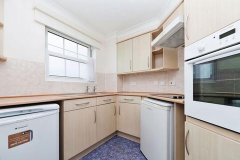 2 bedroom retirement property for sale, Marine Parade West, Clacton-on-Sea CO15