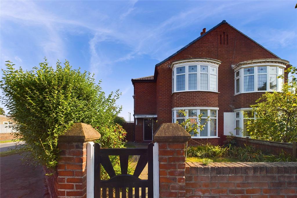 Oak Road, Redcar 3 bed semidetached house for sale £250,000