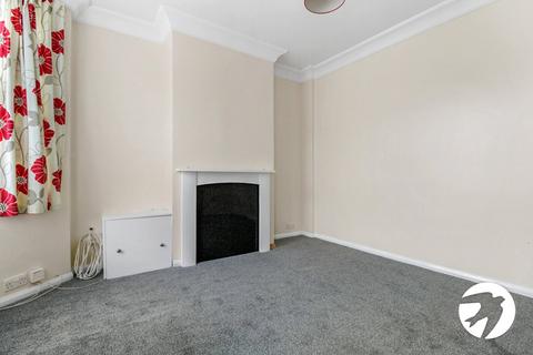 3 bedroom terraced house to rent, Knockhall Chase, Greenhithe, DA9