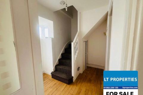 3 bedroom terraced house for sale, Luton LU2