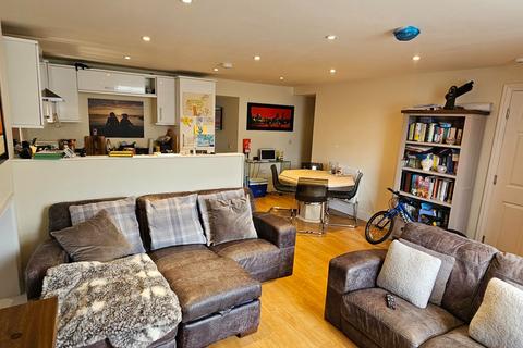 2 bedroom flat to rent, Portland DT5