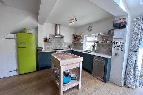 undefined, Bristol BS5