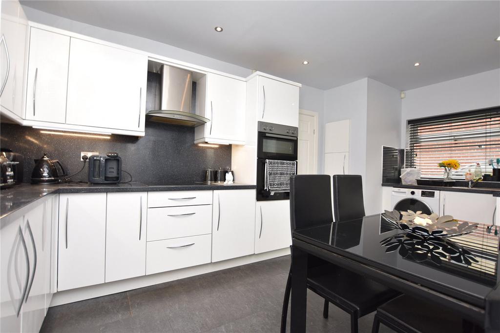 Waterloo Crescent, Leeds, West Yorkshire 3 bed semidetached house for