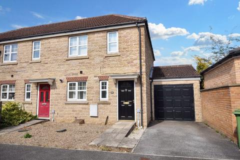 3 bedroom townhouse for sale, Barnsdale Way, Ackworth, Pontefract, West Yorkshire