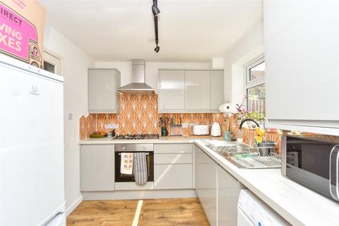 14 Brompton Hill, Chatham, ME4 4XG