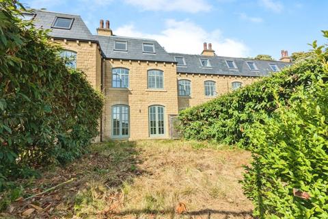 3 bedroom terraced house for sale, Elland Road, West Yorkshire HX5