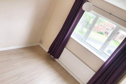 2 bedroom terraced house to rent, Ibbetson Road, Morley LS27