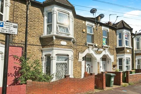 137 Carson Road, London, E16 4BG