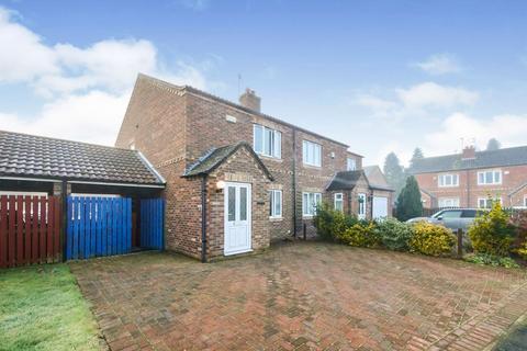 3 bedroom semi-detached house to rent, Main Street, York YO19