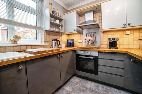 3 bedroom end of terrace house for sale, Park Street, Nottingham NG17