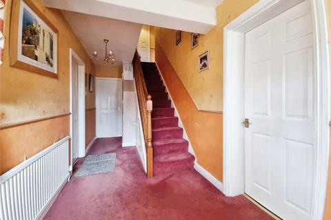 5 bedroom detached house to rent, Woodvale Crescent, West Yorkshire BD16