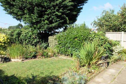 3 bedroom bungalow for sale, 18 Biddulph Way, Ledbury, Herefordshire, HR8