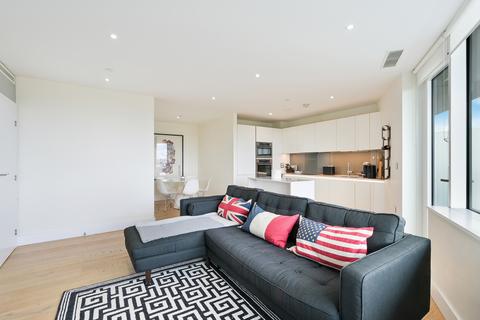 2 bedroom flat to rent, Lombard Wharf, SW11