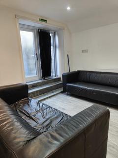 1 bedroom house to rent, Room 5, 19 Merton Road