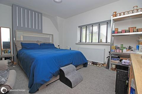 2 bedroom semi-detached house for sale, Connaught Gardens, Margate