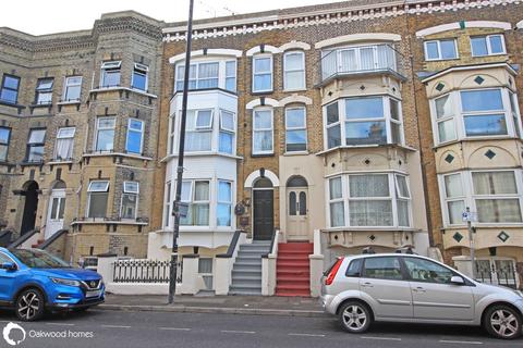 2 bedroom flat for sale, Canterbury Road, Westbrook, Margate