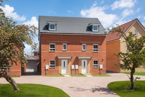 4 bedroom end of terrace house for sale, Woodcote at Wadsworth Gardens Whitechapel Road, Cleckheaton BD19