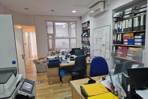 Property to rent, 546 Streatham High Road, Lambeth, London, SW16