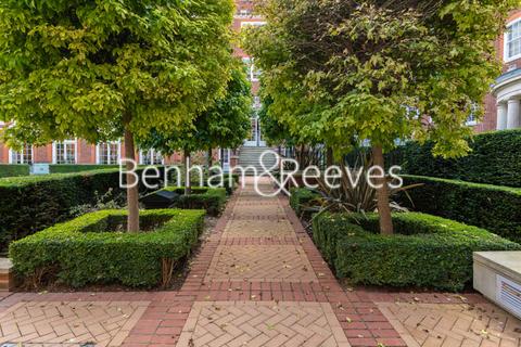 3 bedroom apartment to rent, Duchess Of Bedfords Walk, Kensington W8