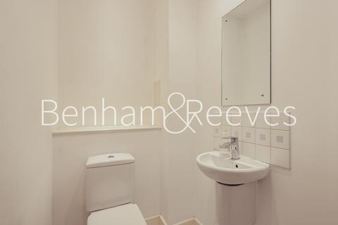 4 bedroom apartment to rent, Hastings Street,  Royal Arsenal Riverside SE18