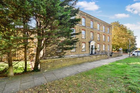 7 Point Close, London, SE10 8QS