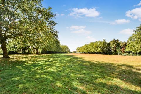 7 Point Close, London, SE10 8QS